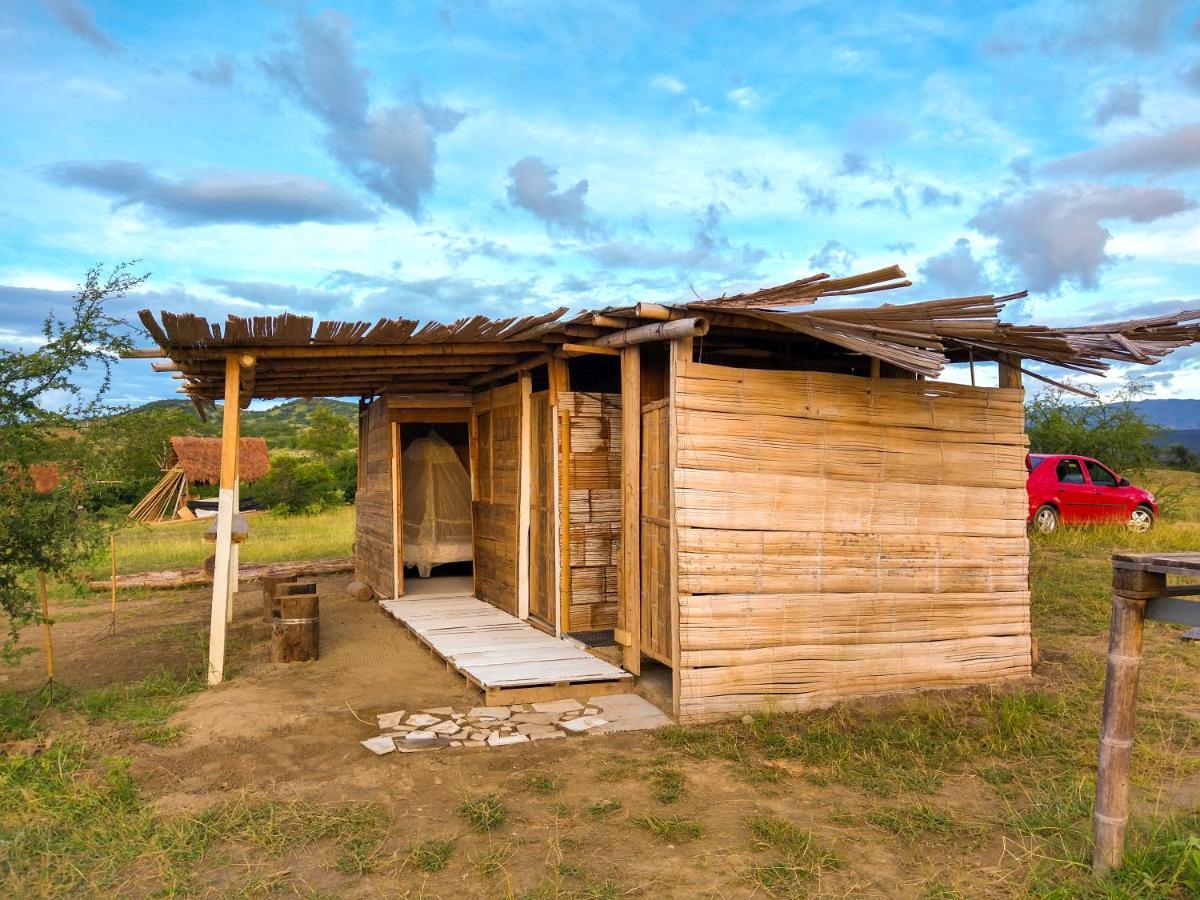 Qji Glamping biohotel Villavieja Bagian luar foto