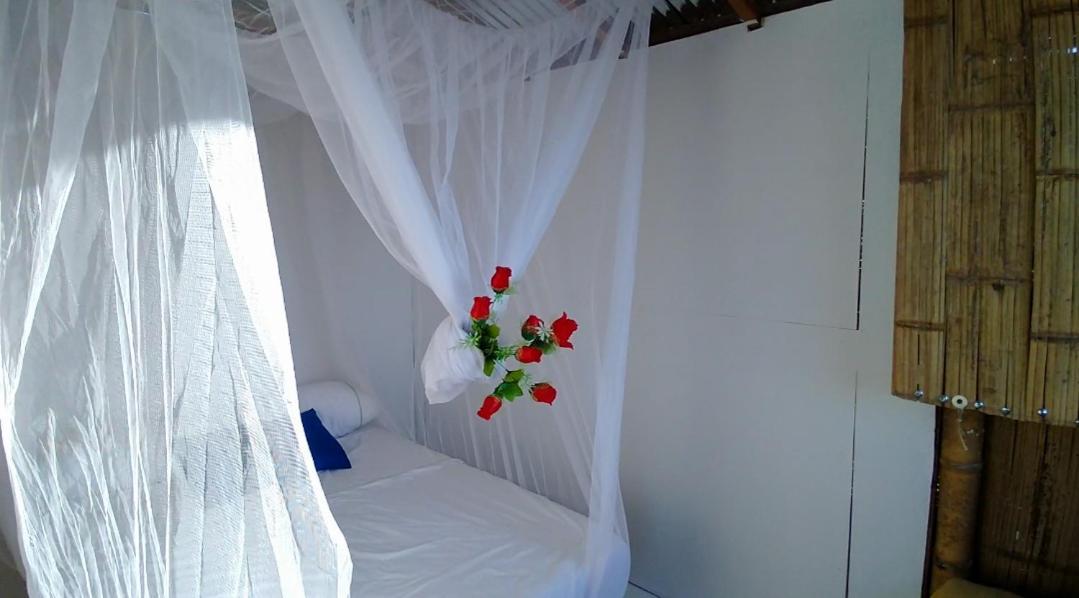 Qji Glamping biohotel Villavieja Bagian luar foto