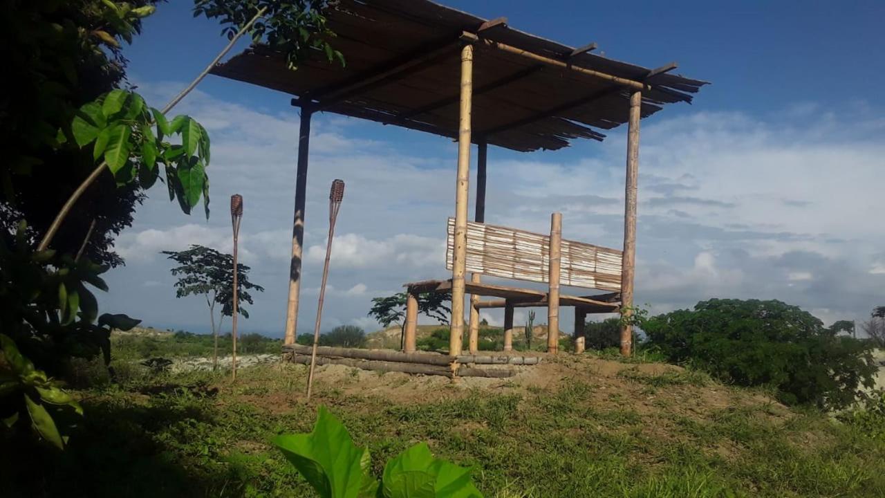 Qji Glamping biohotel Villavieja Bagian luar foto