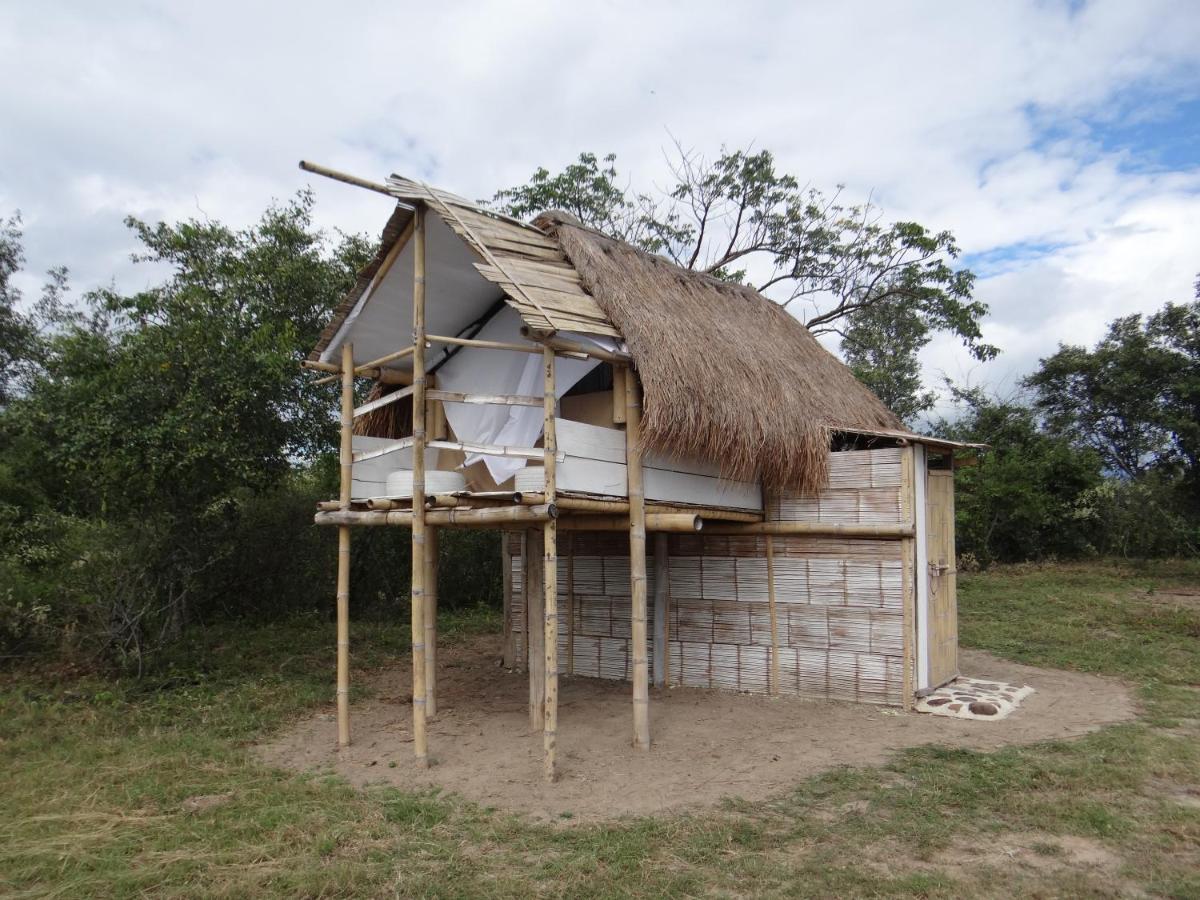 Qji Glamping biohotel Villavieja Bagian luar foto