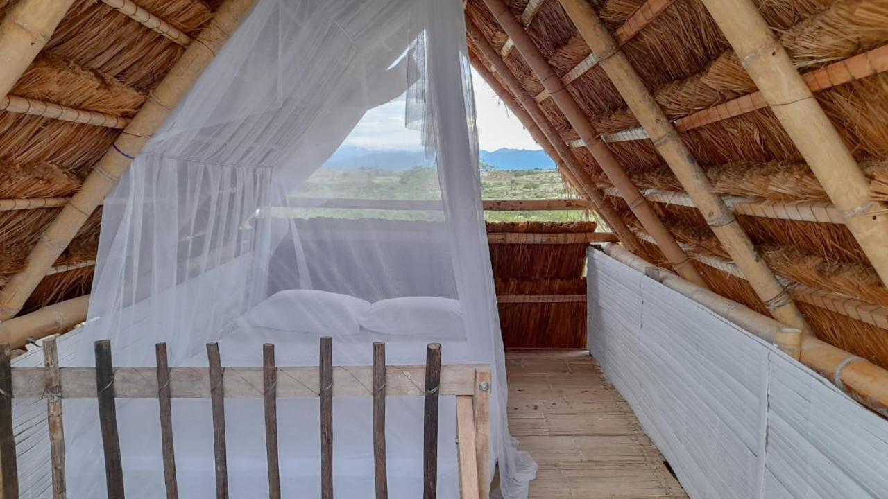 Qji Glamping biohotel Villavieja Bagian luar foto
