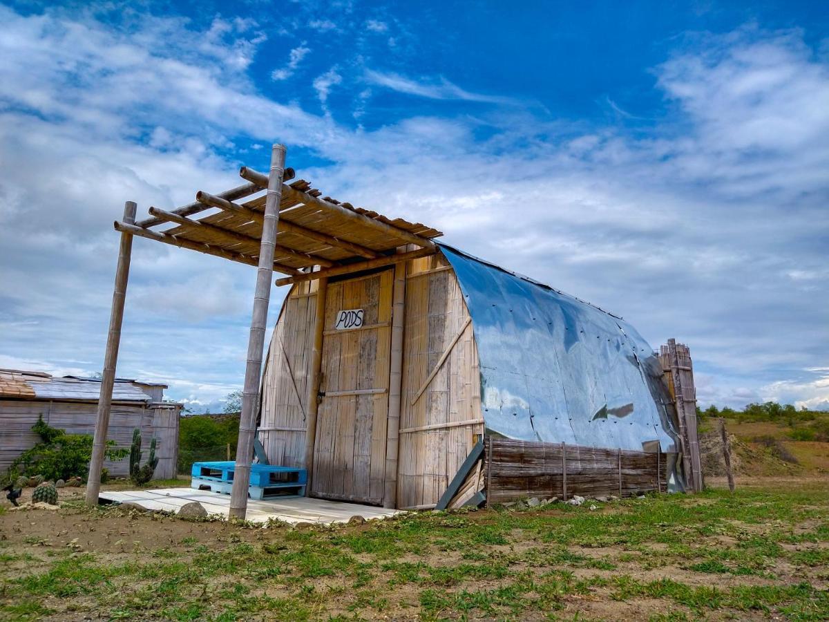Qji Glamping biohotel Villavieja Bagian luar foto