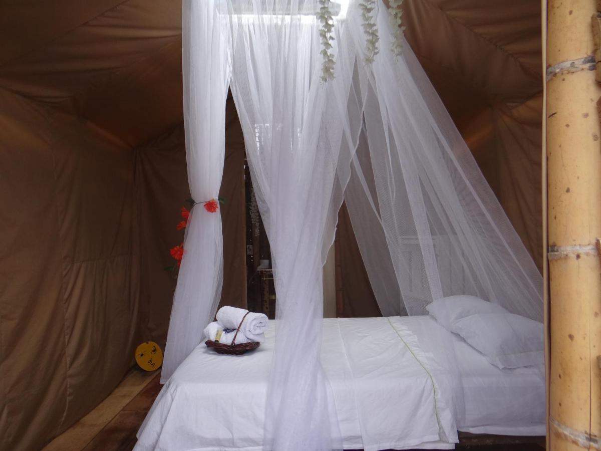 Qji Glamping biohotel Villavieja Bagian luar foto