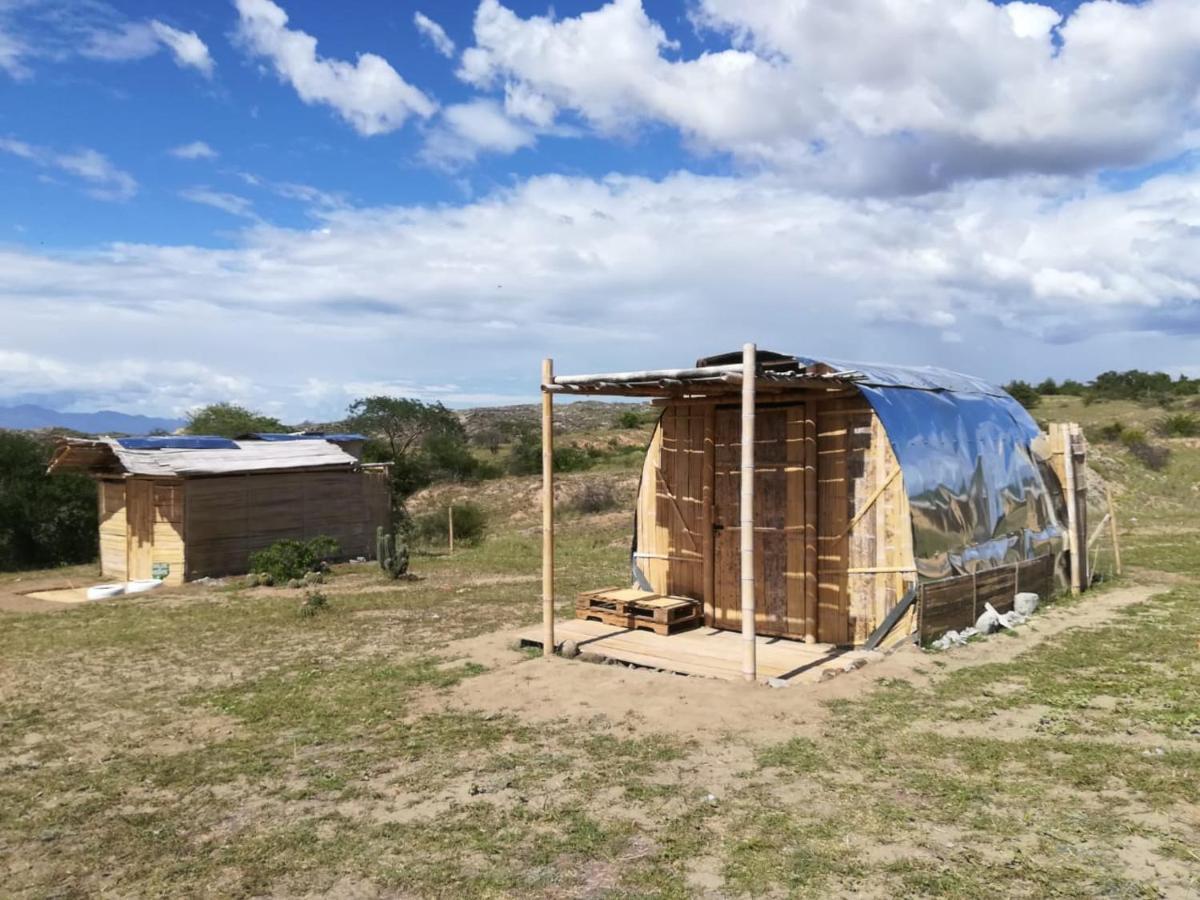 Qji Glamping biohotel Villavieja Bagian luar foto