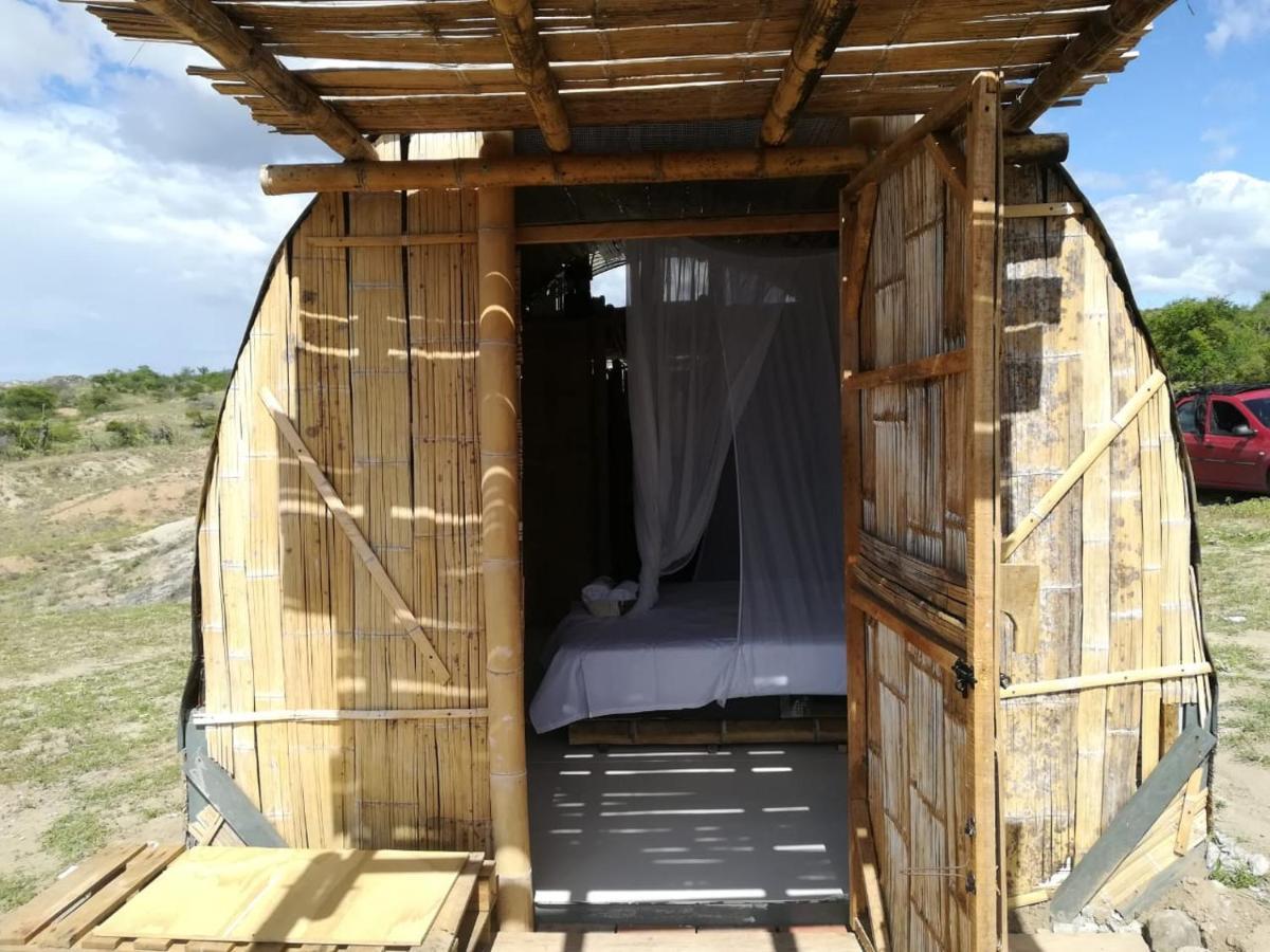Qji Glamping biohotel Villavieja Bagian luar foto